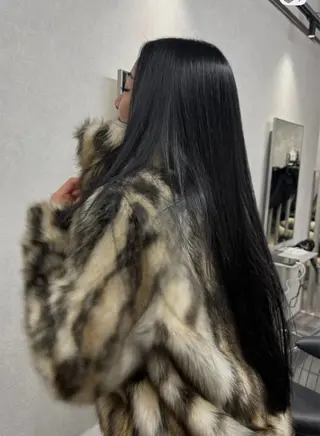 カラー 中川 穂乃果のヘアスタイル