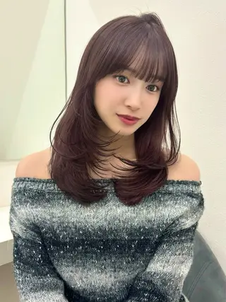 ミディアム カラー ヘアアレンジ momo /レイヤー/暖色のヘアスタイル