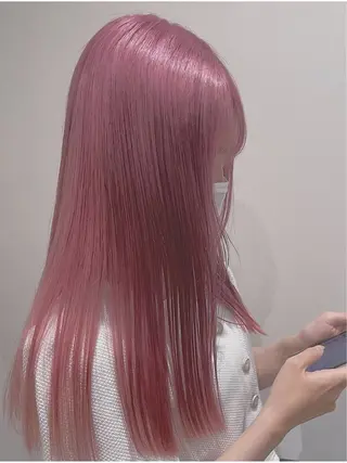 ロング カラー 西村 理伽のヘアスタイル