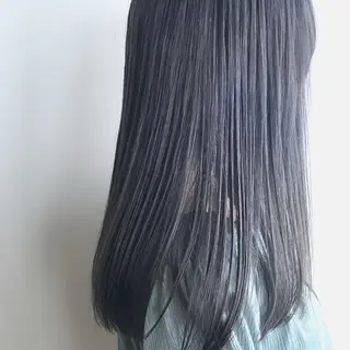 セミロング カラー ウエズ ミコトのヘアスタイル