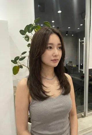 ロング tre.甲子園口店/ レイヤーカットのヘアスタイル