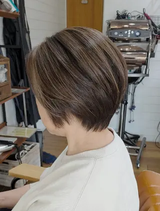 ショート カラー 奥田 誠司のヘアスタイル