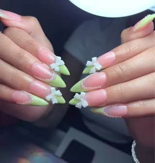 ネイル Lenie Nail Salonのネイルデザイン