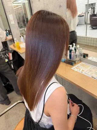 セミロング 縮毛矯正×髪質改善× 艶髪カラー 吉原和磨のヘアスタイル