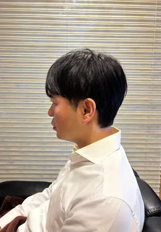 ショート メンズ✂️レディス 岩井勇磨のヘアスタイル