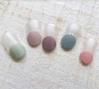 ネイル ゲン レイカのネイルデザイン