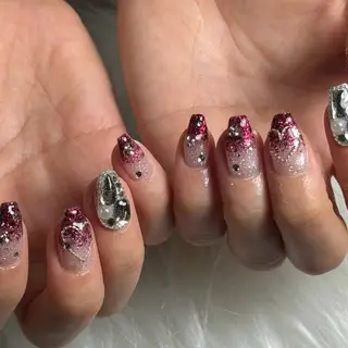ネイル LAVISH sakiのネイルデザイン