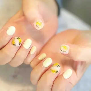 ネイル KOMINE TOMOKOのネイルデザイン