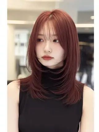 セミロング カラー 韓国×艶ハイトーンが かわいい✨️リオ🍒のヘアスタイル