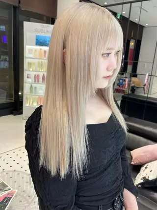 セミロング レイヤーカット🪽 カネコミユのヘアスタイル