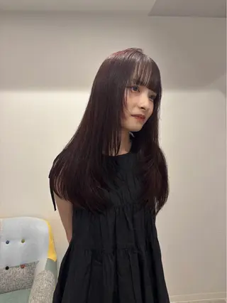 ロング カラー 紅都🫧 透明感水光カラーのヘアスタイル