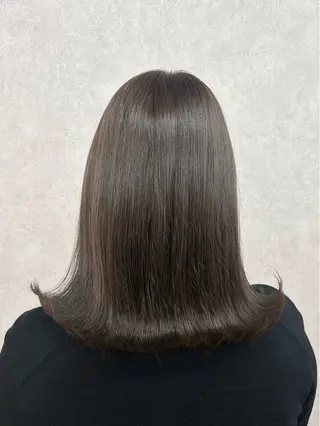 セミロング カラー 澤木 愛美のヘアスタイル
