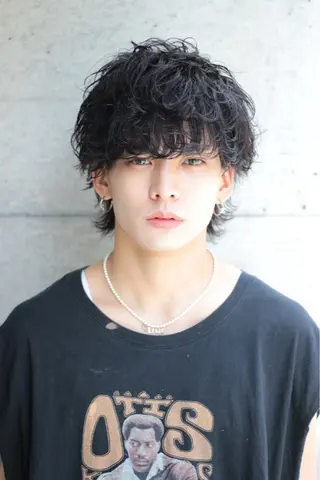 ミディアム パーマ ヘアアレンジ メンズ 🔥ニュアンス フェザー小林海斗🔥のヘアスタイル