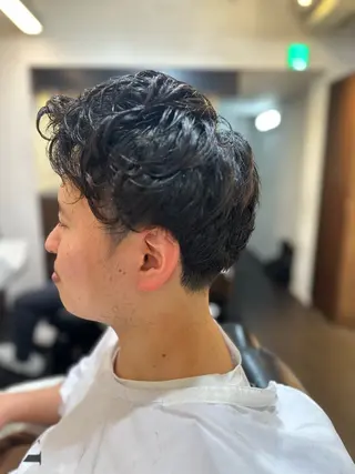 ショート パーマ メンズ 大貫 真実也のヘアスタイル
