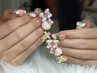 ネイル Lisa Nail Salonのネイルデザイン