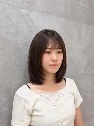 セミロング 韓国ヘアケアブリーチ 莉奈のヘアスタイル