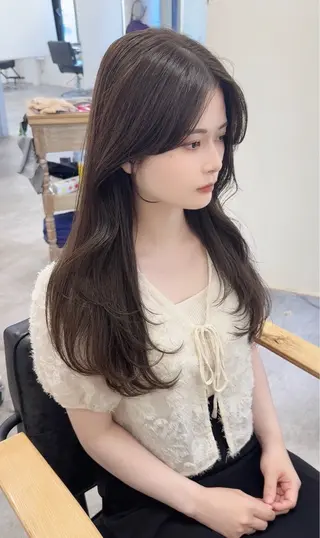 ロング カラー コテ巻き風パーマ 縮毛矯正が得意のヘアスタイル