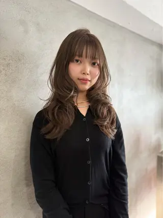 sena⌇ベージュ⌇ ブリーチなしWカラーのヘアスタイル