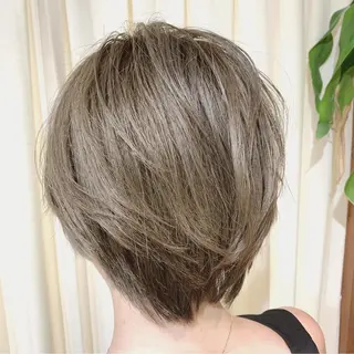 ショート ハイトーン得意😍 Lumiereのヘアスタイル