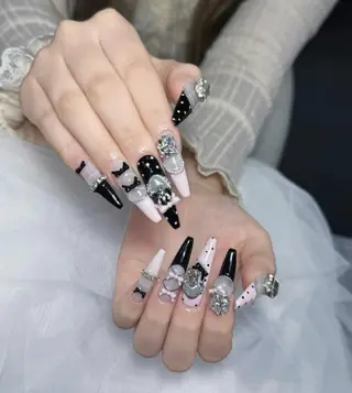 カラー ロング Bling Salonのネイルデザイン