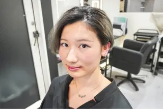 ショート カラー ミヤザキ ユタカのヘアスタイル