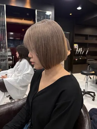 ショート グレージュ達人/赤み 消し/ブリーチ/岩崎のヘアスタイル