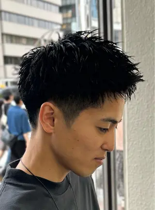 ショート メンズ トミモト アユムのヘアスタイル
