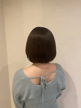 ショート カラー 佐々木 愛里のヘアスタイル