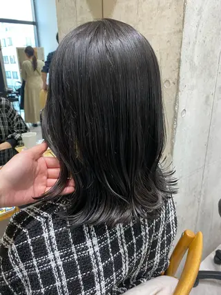 ミディアム カラー 似合う髪型見つけます AYAKAのヘアスタイル