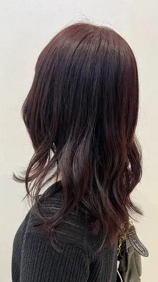 ミディアム カラー 廣田 優那のヘアスタイル