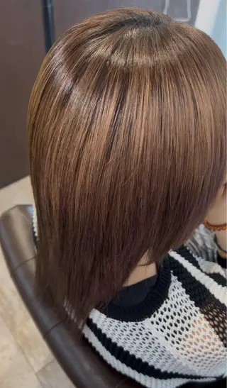 セミロング ゆな︎❤︎ 髪質改善カラーのヘアスタイル