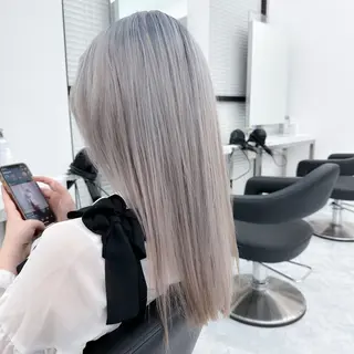 セミロング カラー ヘアアレンジ Zina熊本🫧 Kurehaのヘアスタイル