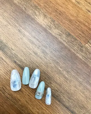 カラー パーマ ヘアアレンジ ネイル マツエク・マツパ Adore nailのネイルデザイン