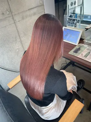 ロング 平栗 篤のヘアスタイル
