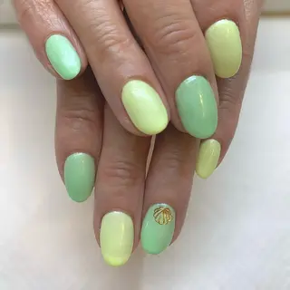 ネイル リスブラン🌱 IKUMIのネイルデザイン