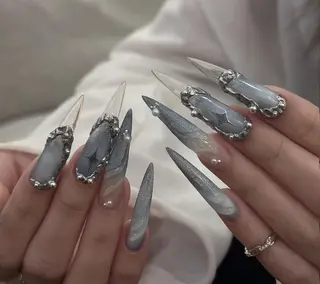 ネイル エリ🫧 nail池袋東口のネイルデザイン