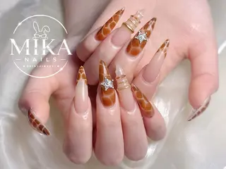 ネイル 🦊Genie🦊 Mika Nailsのネイルデザイン