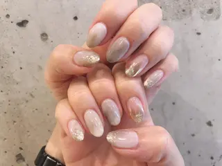 ショート カラー ネイル マツエク・マツパ illum hicariのネイルデザイン