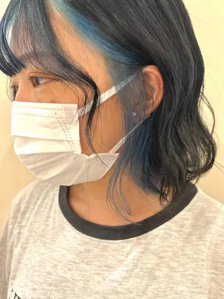 ミディアム カラー 佐藤 瑚碧のヘアスタイル