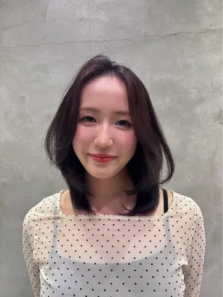 ミディアム Londnaitre /Miriaのヘアスタイル