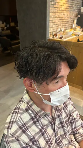 パーマ メンズ 蜂須賀 輝のヘアスタイル