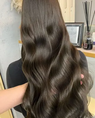 ロング プル艶職人/ にしものヘアスタイル