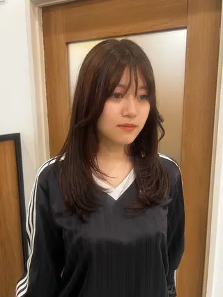 ミディアム カラー コバヤシ ユメのヘアスタイル