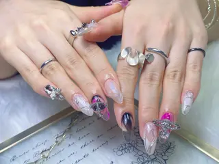 ネイル One Plus Nail Salonのネイルデザイン