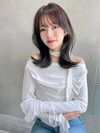 ミディアム カラー 艶髪／韓国ヘア🎀 Kanon︎︎⁺.のヘアスタイル