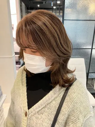 ミディアム カラー 🫧垢抜けヘア🫧 SHIORIのヘアスタイル