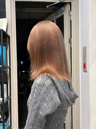 カラー lomalia moekaのヘアスタイル