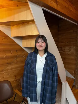 カラー DEPT 西川もかのヘアスタイル