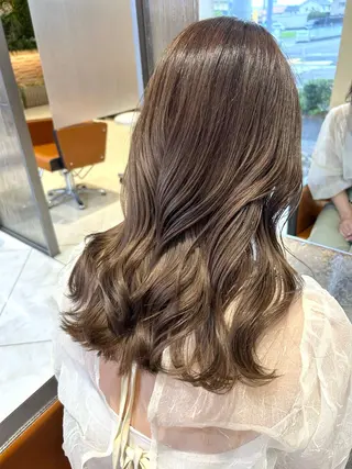 セミロング カラー 竹内 優来のヘアスタイル