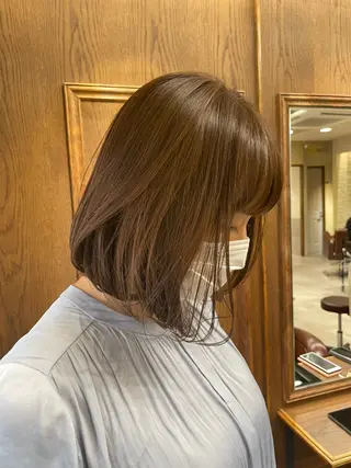 ミディアム 河上 麻衣/白髪ぼかしのヘアスタイル
